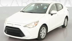 2017 Toyota Yaris iA Base