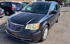 2014 Chrysler Town and Country Touring