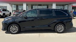 2024 Toyota Sienna LE 8-Passenger