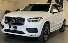 2022 Volvo XC90 T5 Momentum