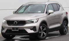 2024 Volvo XC40 Core