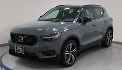2022 Volvo XC40 T5 R-Design