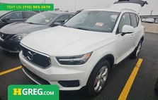 2022 Volvo XC40 T5 Momentum
