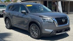 2022 Nissan Pathfinder SL