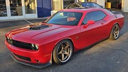 2016 Dodge Challenger 392 HEMI Scat Pack Shaker