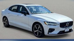 2023 Volvo S60 B5 Plus Dark Theme