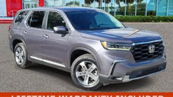 2023 Honda Pilot EX-L w/Rear Captain's Chairs