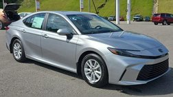 2026 Toyota Camry LE FWD