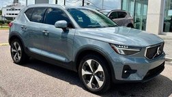 2023 Volvo XC40 B5 Plus Bright Theme