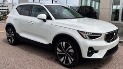 2023 Volvo XC40 B5 Ultimate Bright Theme