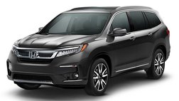 2019 Honda Pilot Touring w/Rear Captain's Chairs