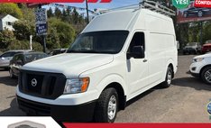 2016 Nissan NV SV