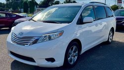 2017 Toyota Sienna LE 7-Passenger Auto Access Sea