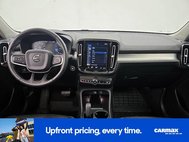 2020 Volvo XC40 T5 Momentum