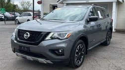 2020 Nissan Pathfinder SV