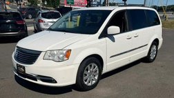 2013 Chrysler Town and Country Touring